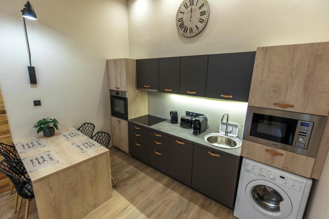 Apartment E12 Boutique *